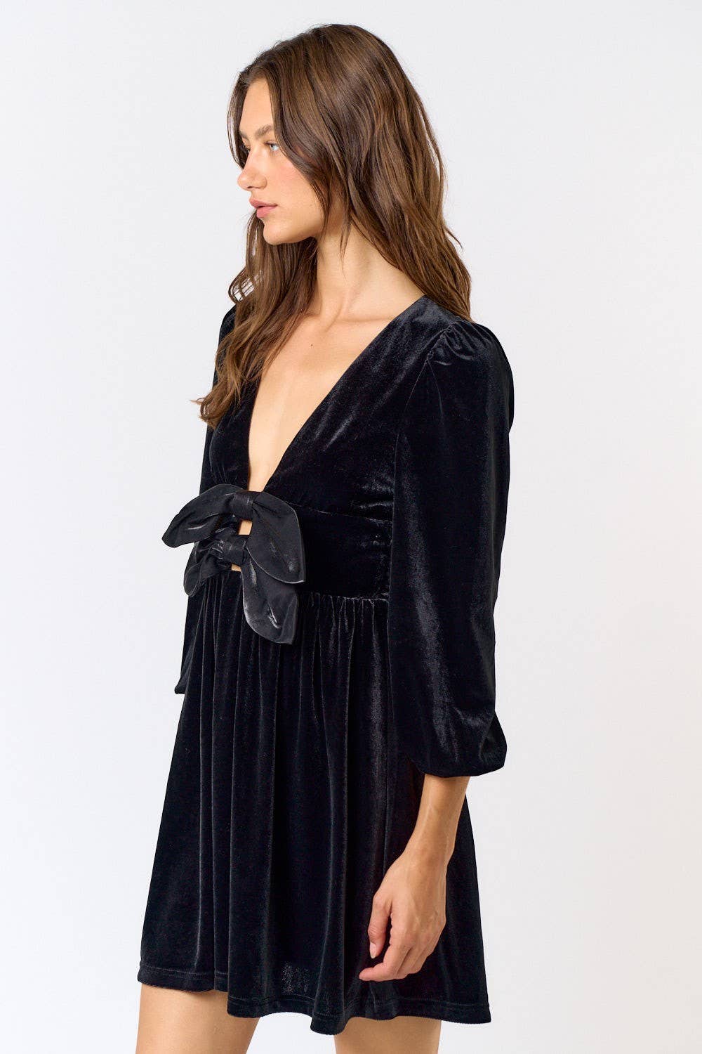 Velvet Plunge Bow