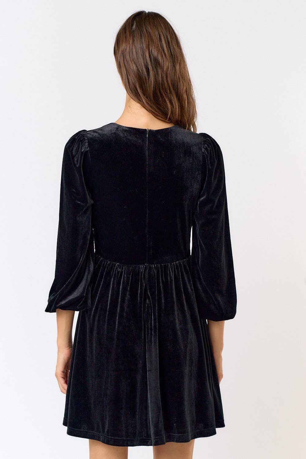Velvet Plunge Bow